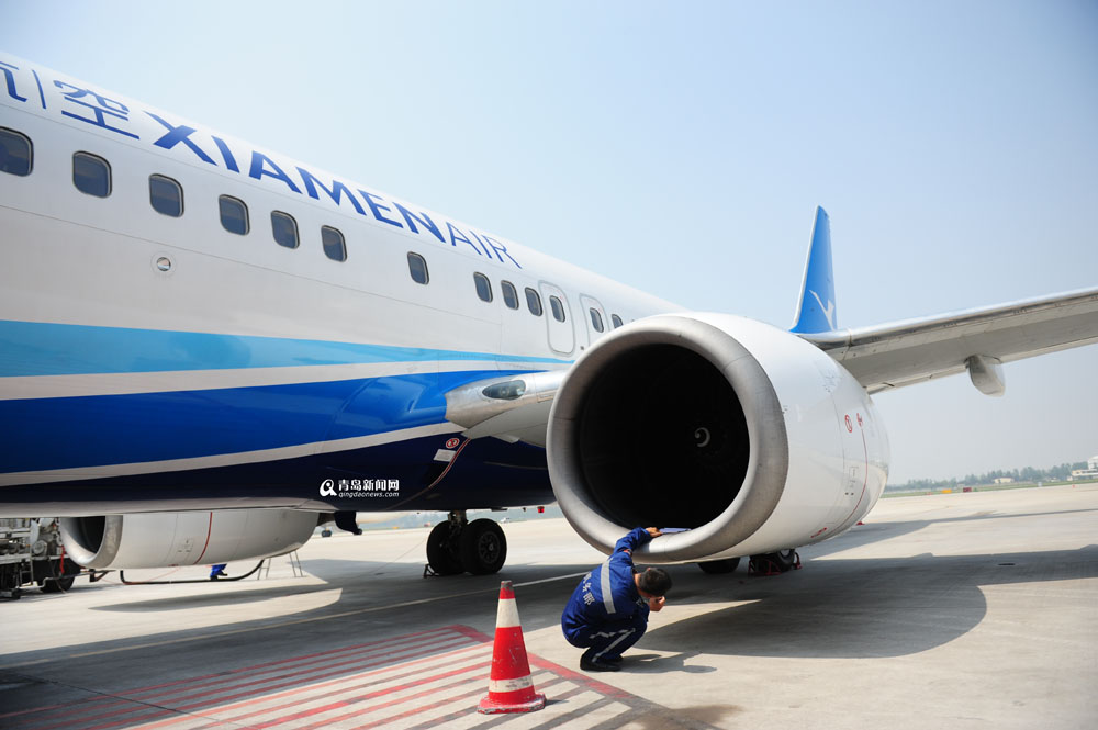高清：實拍青島機場飛機檢修全程 差錯零容忍