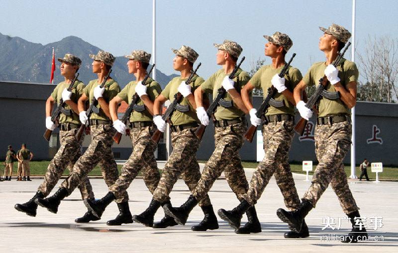 走進抗戰(zhàn)閱兵外軍方隊營地 拍遍17國外軍訓練